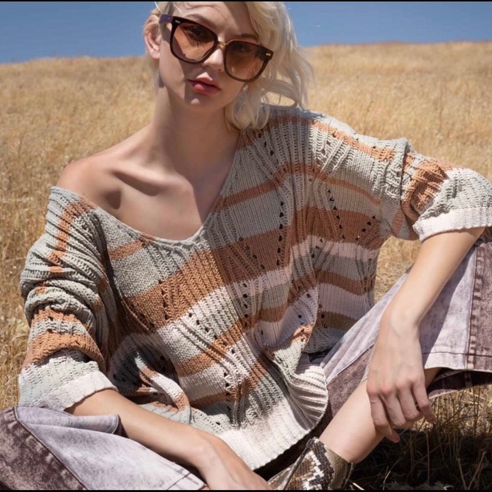 New! Clearance ๐ฅ Was $79.00 POL Desert Sage Chenille Sweater Stripe - Picture 2 of 7